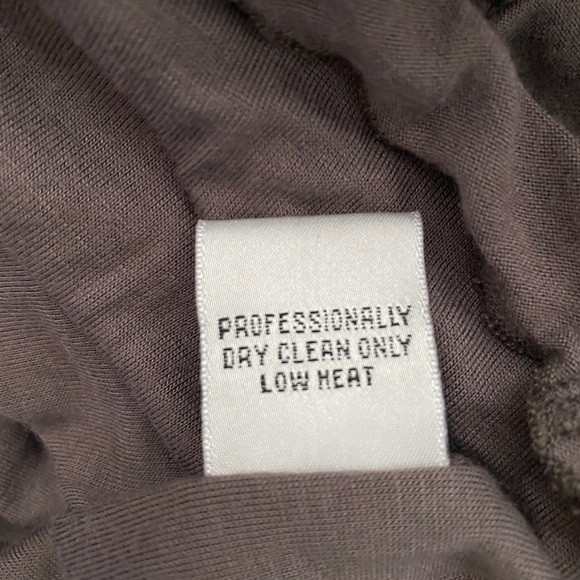 NWT Gorgeous 100% Silk Cocktail Sheath - Picture 9 of 9